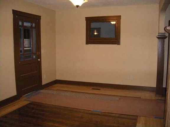Living room/ entry