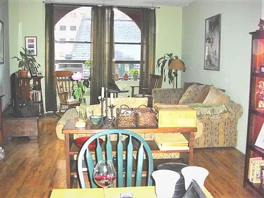 5th image of 56 Beaver St APT 604