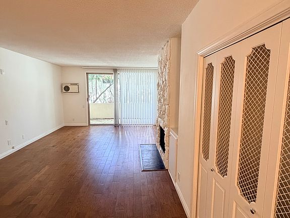 2nd image of 11935 Dorothy St APT 203
