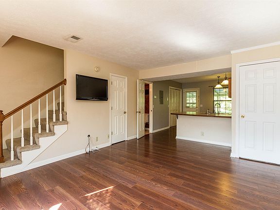 2nd image of 509 Thomas Jefferson Cir