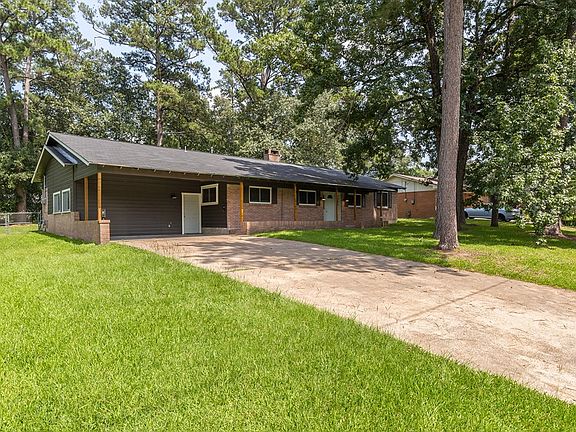 2nd image of 1305 Robinwood Dr