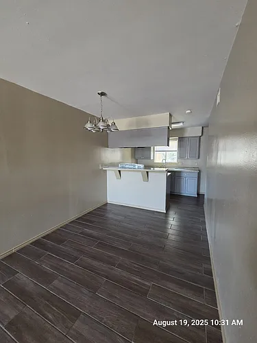 605 E Bustamante St #12 Photo 1