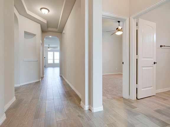 5th image of 3909 Crosstrees Dr
