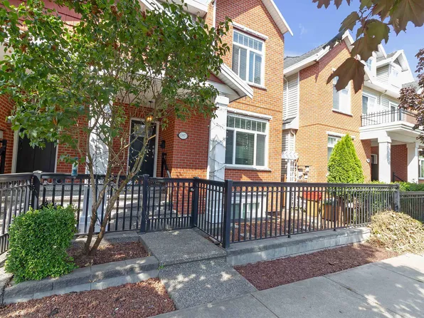 13971 64th Ave, Surrey, BC V3W 1Y7