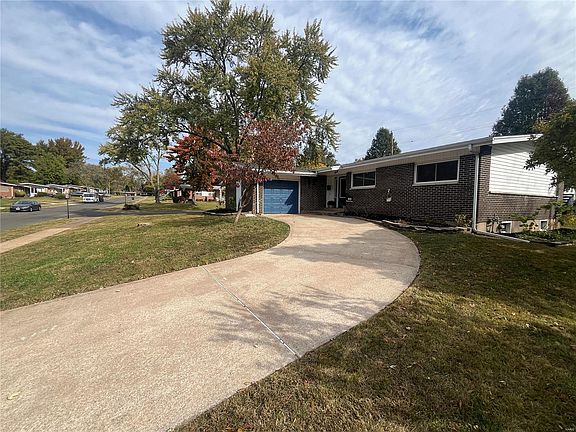 3rd image of 30 Shawnee Ln