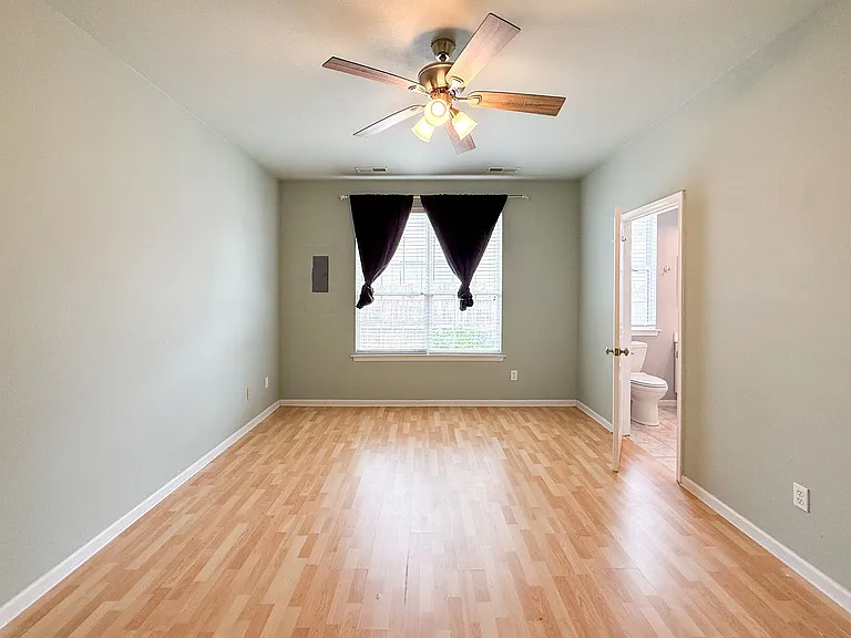 1836 Kensal Green Dr — Photo 15