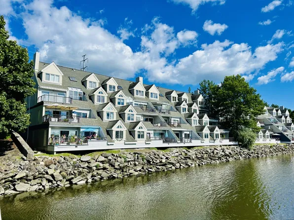 322 Popes Island Road #322, Milford, CT 06461