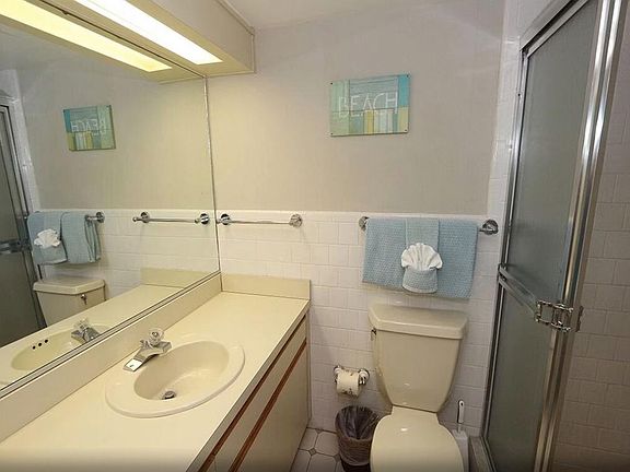 5th image of 500 S Washington Dr APT 19A