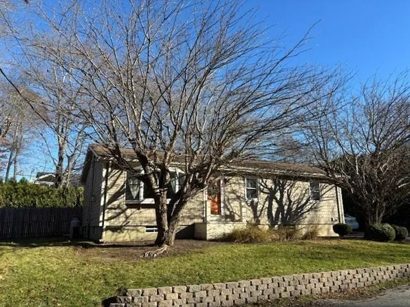 56 Dana St, New Bedford, MA 02745