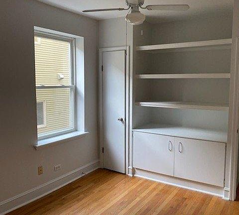 2nd image of 5060 N Claremont Ave APT 1E