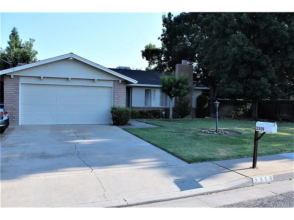 2359 E Olive Ave photo 1