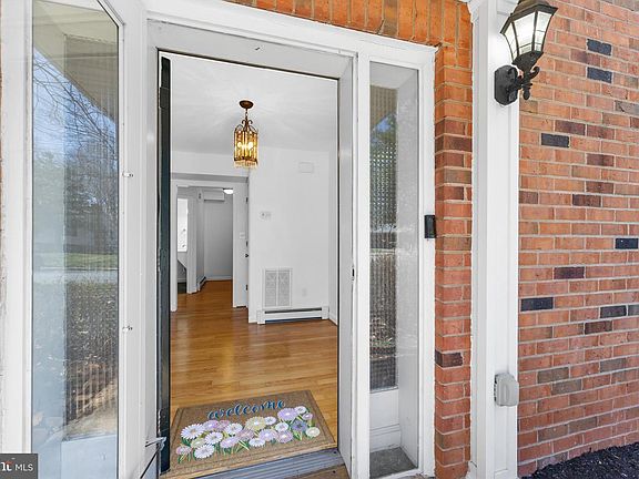 4th image of 2513 Hillwood Pl