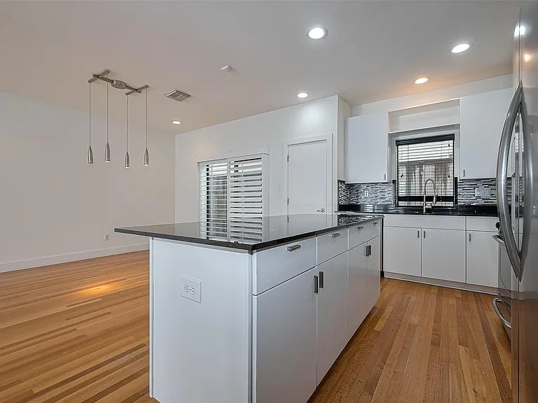 4331 Eigel St — Photo 21