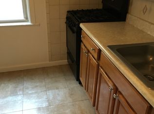 2331 31st Dr, Astoria, NY 11106