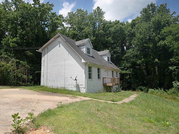 2nd image of 3090 Woodruff Mill Rd