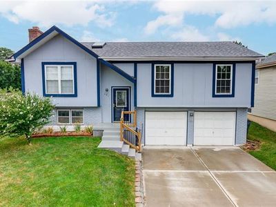 641 E El Monte Ct, Olathe, KS, 66061