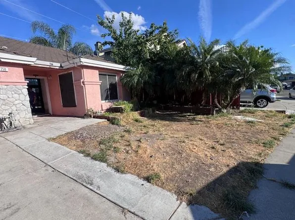 250 Versailles Ct, Tracy, CA 95376
