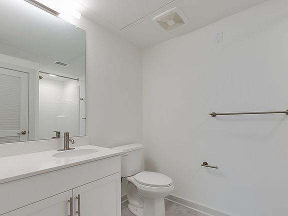 5th image of 507 E Main St Penthouse 1