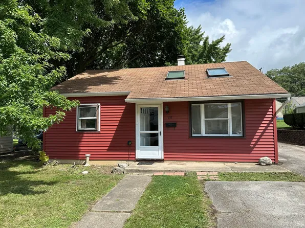 916 Harriet Ave, Aurora, IL 60505