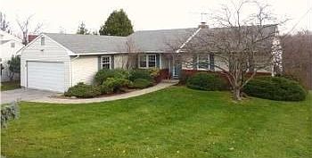 1st image of 10 Willow Ln
