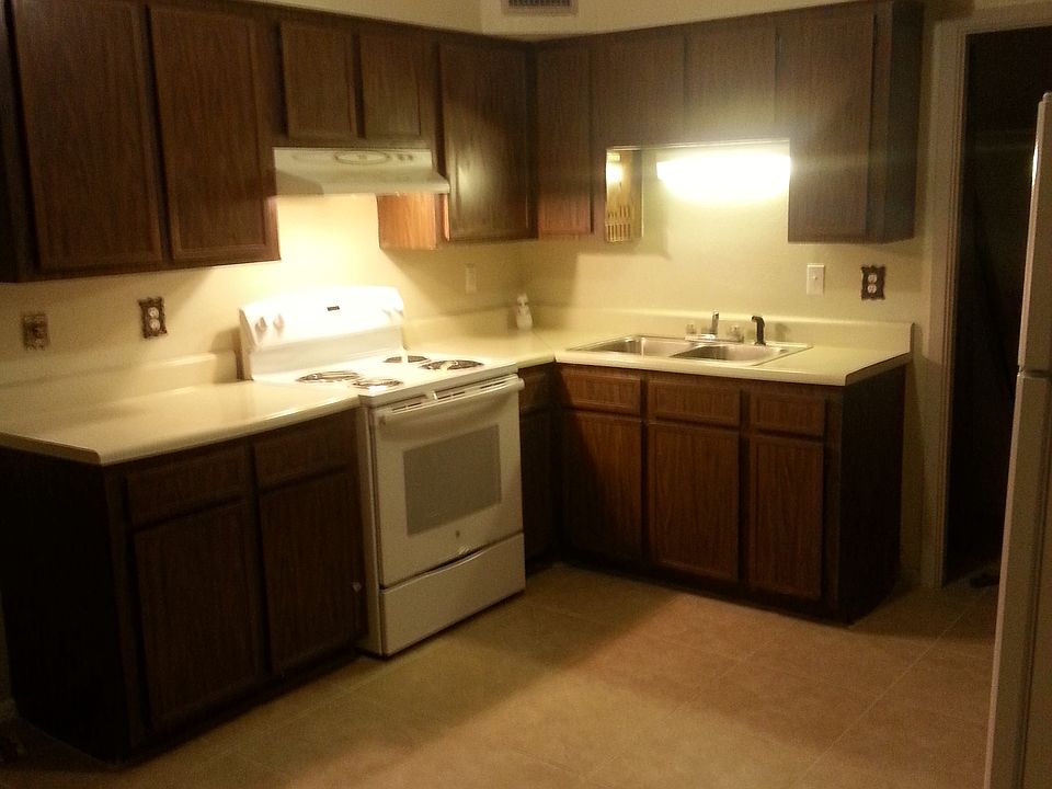 2nd image of 315 N Dwayne Cir