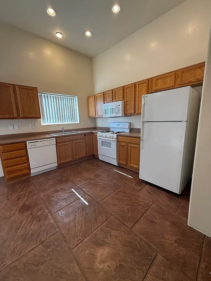 2 bed, 1017 sqft, $1,250 — Photo 4