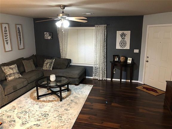 2nd image of 4468 W Pecan St