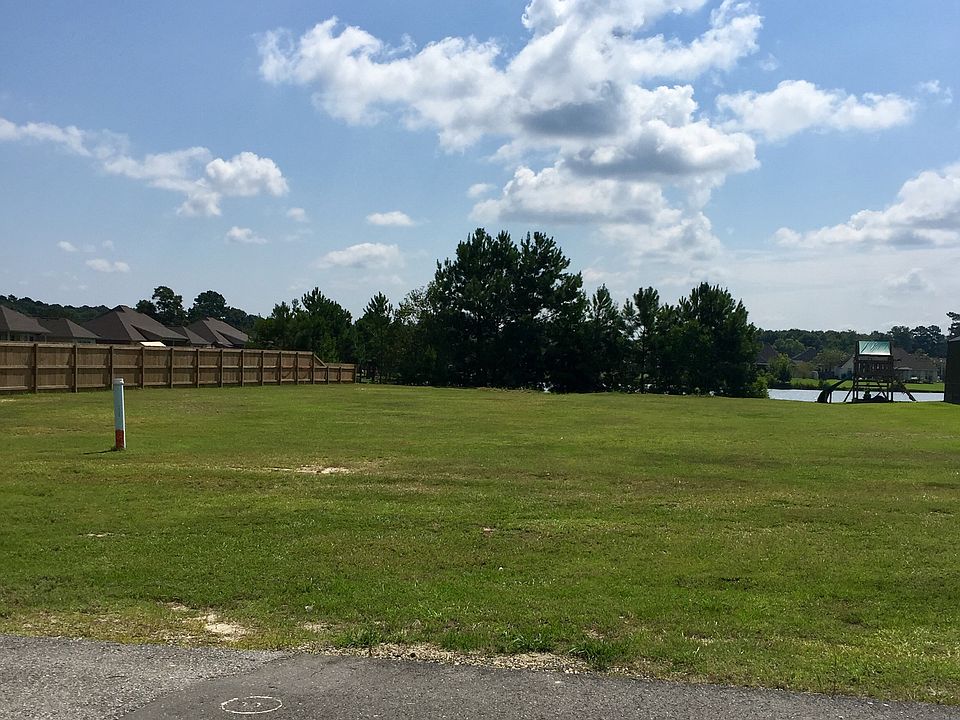 2nd image of Lakeview Dr Walker La #70785