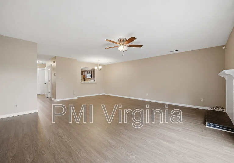 5140 Glenwood Way — Photo 13