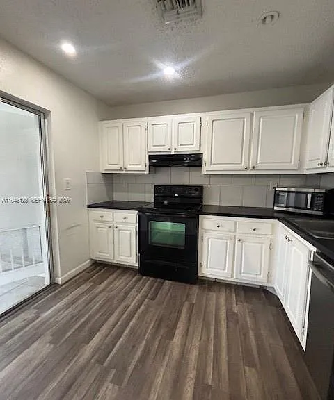 817 NE 214th Ln #4 — Photo 2