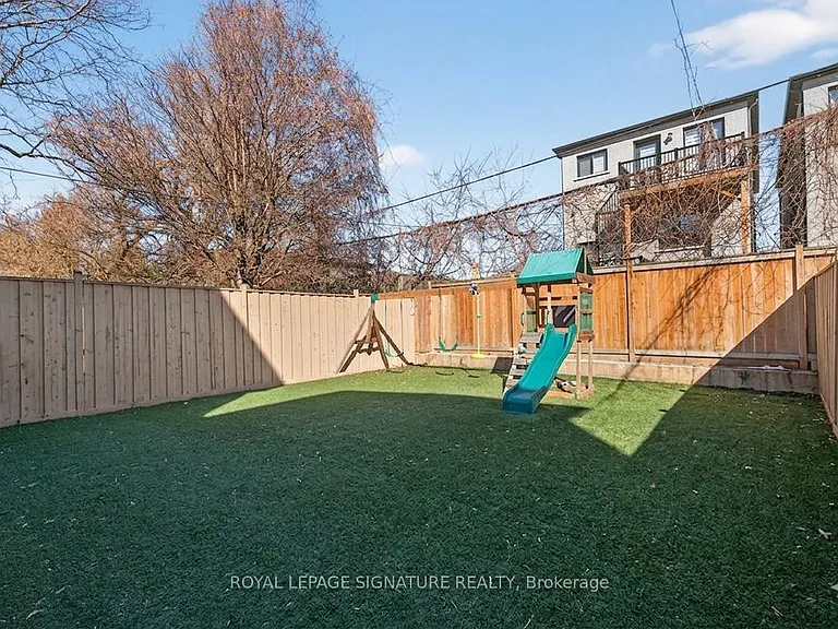 61B Bexhill Ave — Photo 46