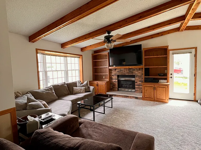 4045 Alberta Dr NE #1 — Photo 4