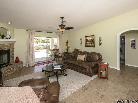 5th image of 1860 Laramie Dr