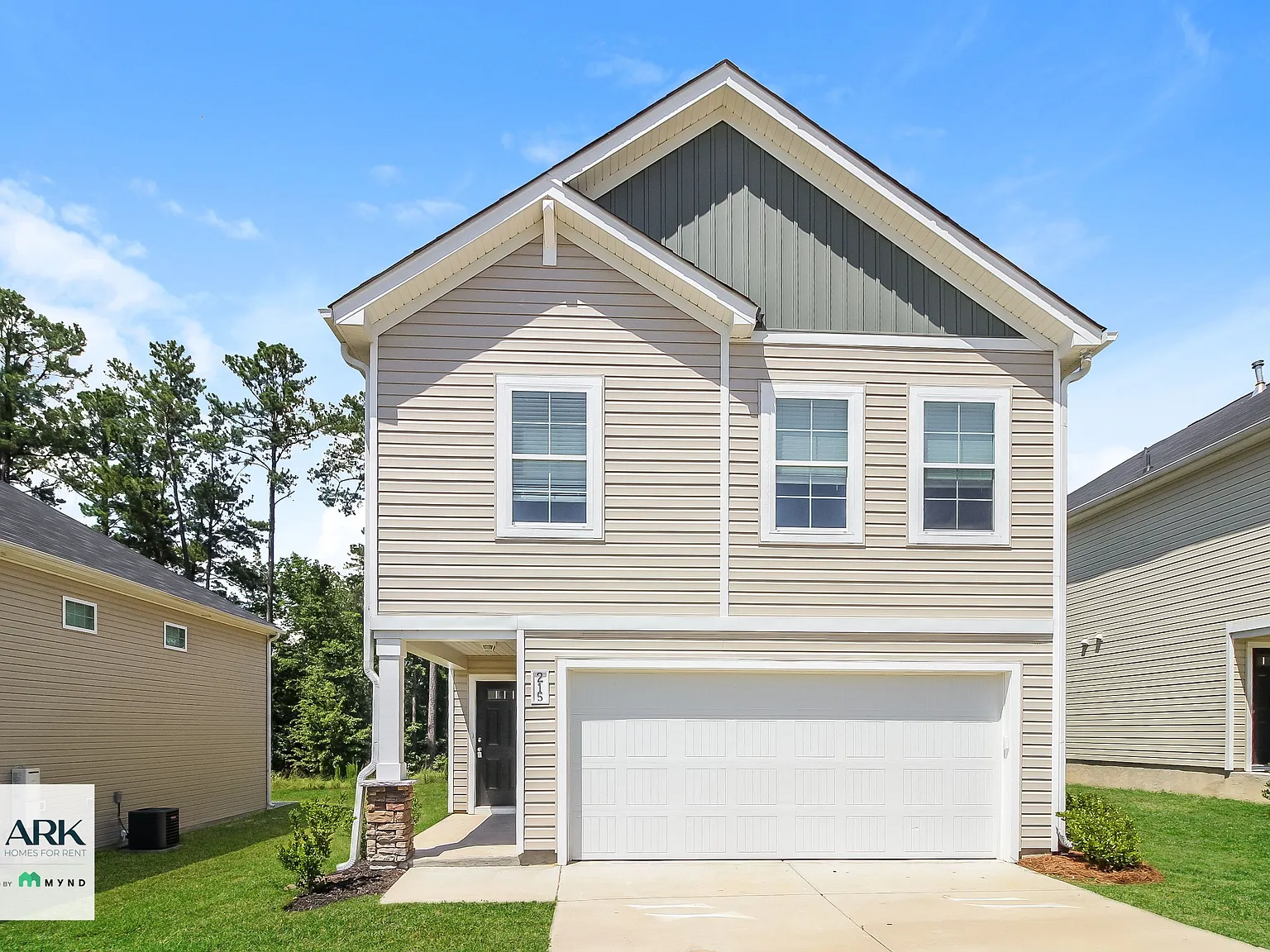 3 bed, 2.5 bath, 1883 sqft, $2,015 — Photo 1