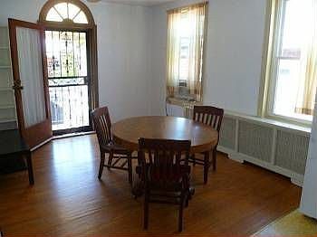 1st image of 932 N 5th St #3