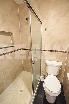 5th image of 132 Ludlow St APT 4