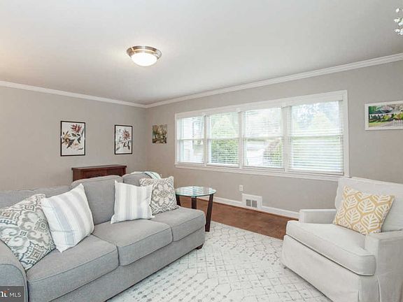 5th image of 6801 Valley Brook Dr