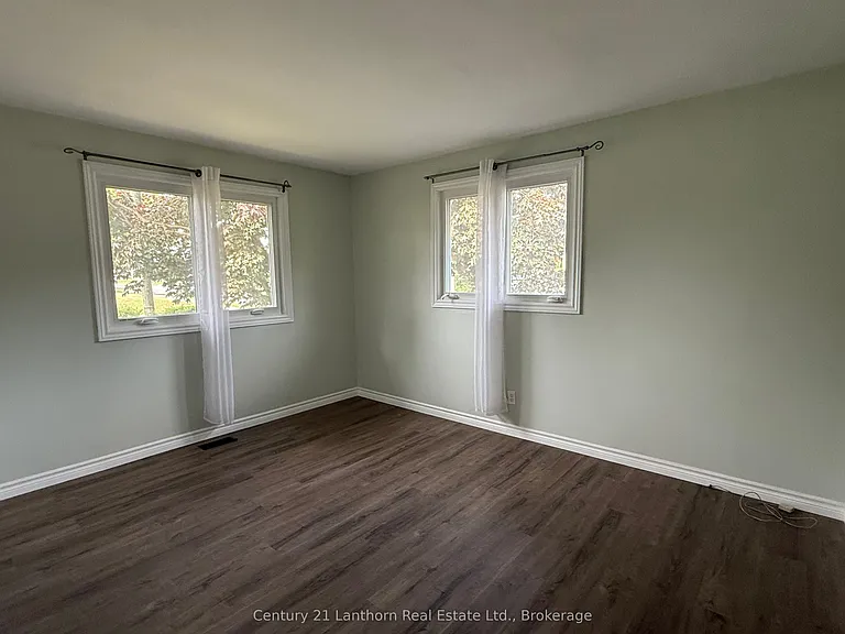 2 Argyle Cres — Photo 14