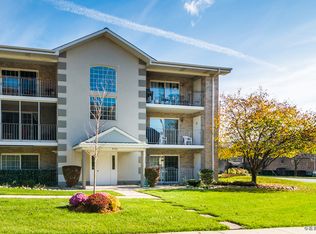 9150 W 95th St APT 2A, Hickory Hills, IL 60457