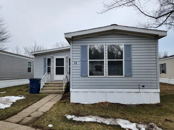 1281 E Pontaluna Rd #35, Spring Lake, MI 49456