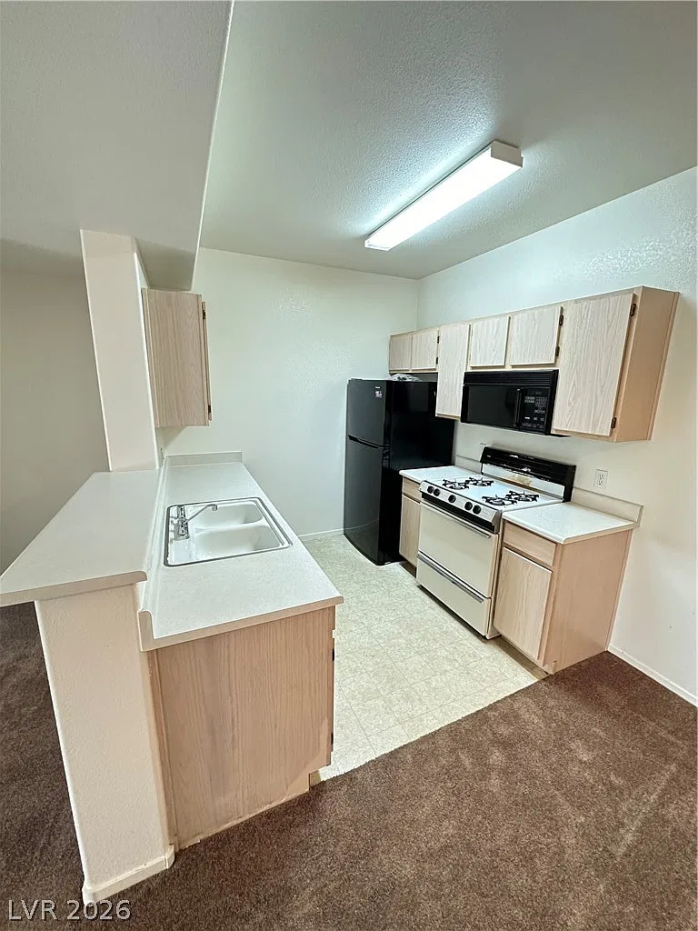 2 bed, 2.0 bath, 1047 sqft, $1,350 — Photo 4