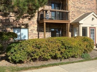 2245 N Nichols Rd #A, Arlington Heights, IL