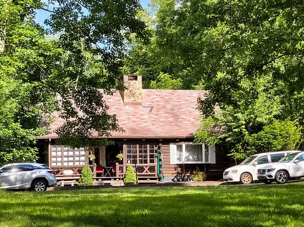 4115 Grandview Dr, Gibsonia, PA 15044