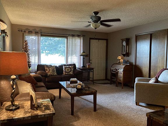 5th image of 66281 Chamfers Ln