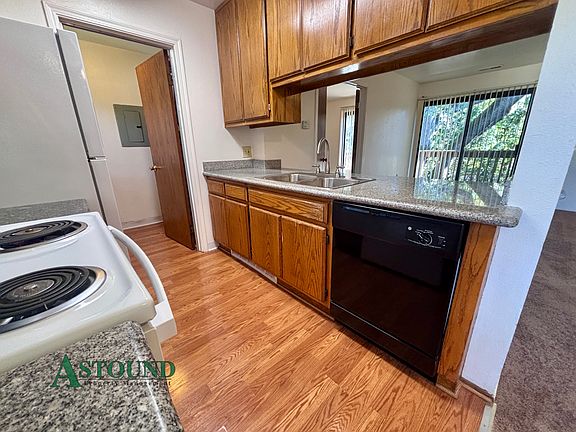 5th image of 311 Country View Ln APT C