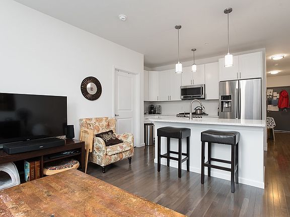 2nd image of 850 Newark Ave #3B