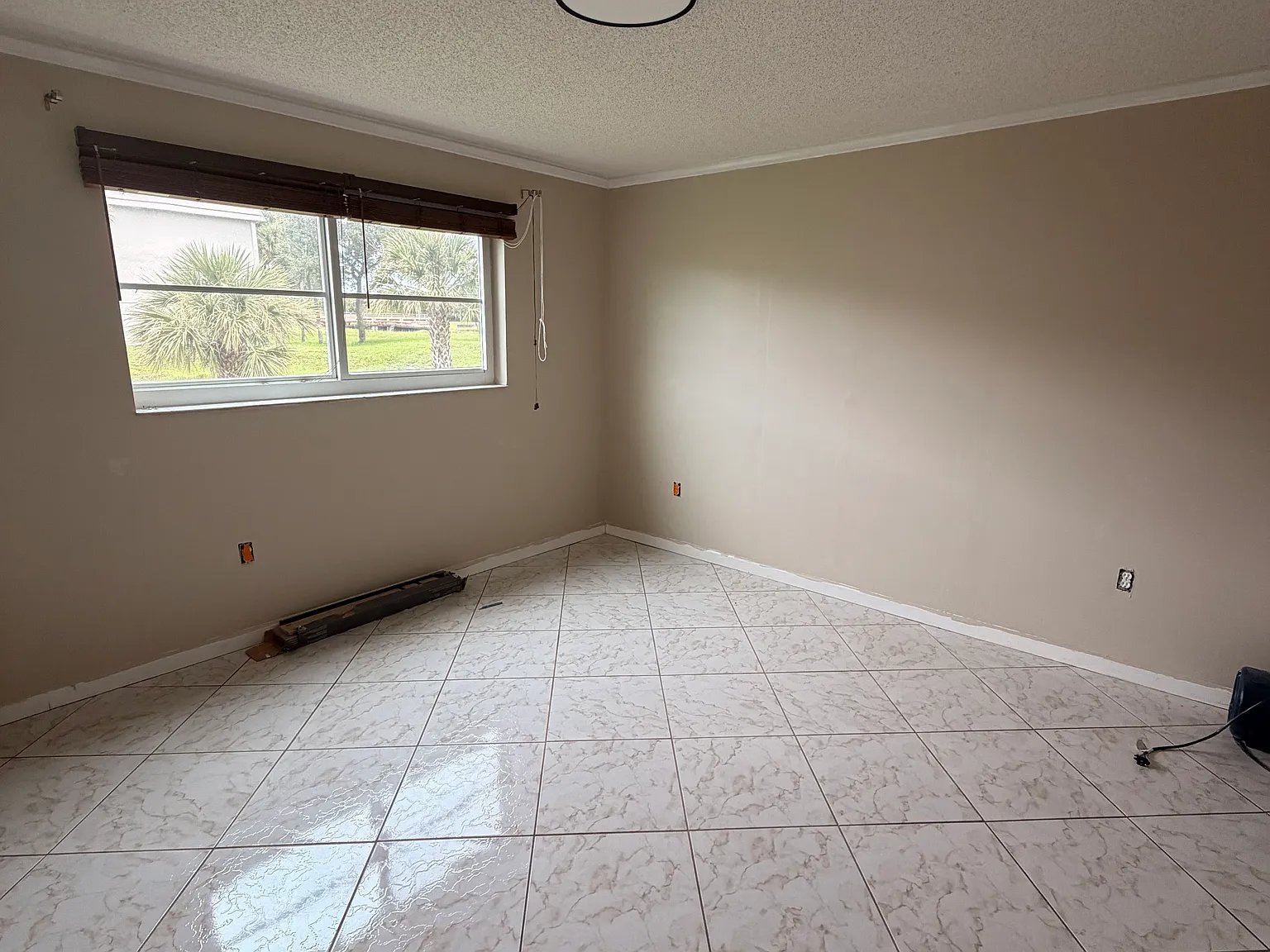 2 bed, 859 sqft, $1,695 — Photo 4