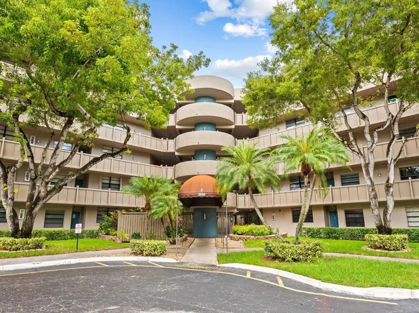 1000 Colony Point Circle #311, Pembroke Pines, FL 33026