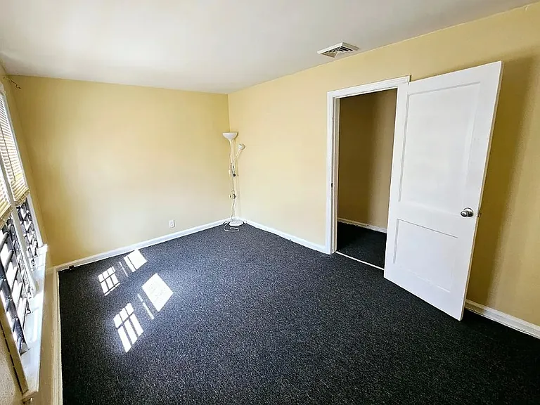 35 Farley Ave #3A — Photo 11