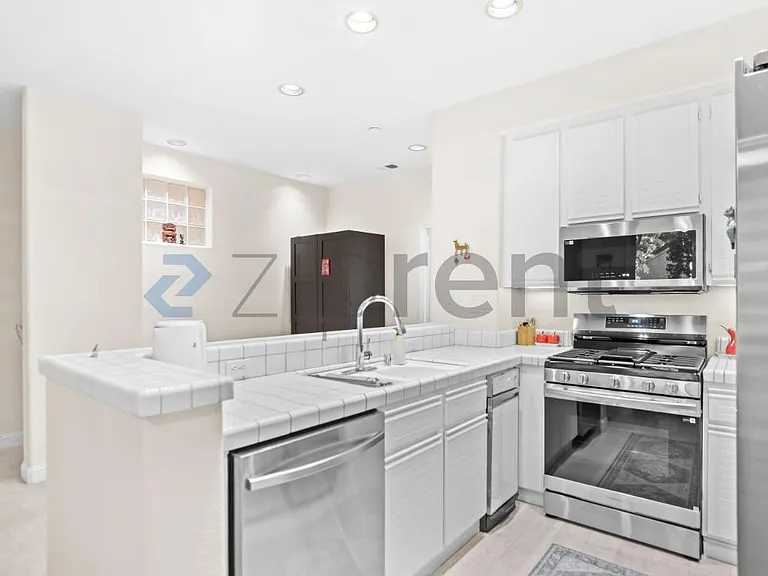 440 Navaro Pl #219 — Photo 16
